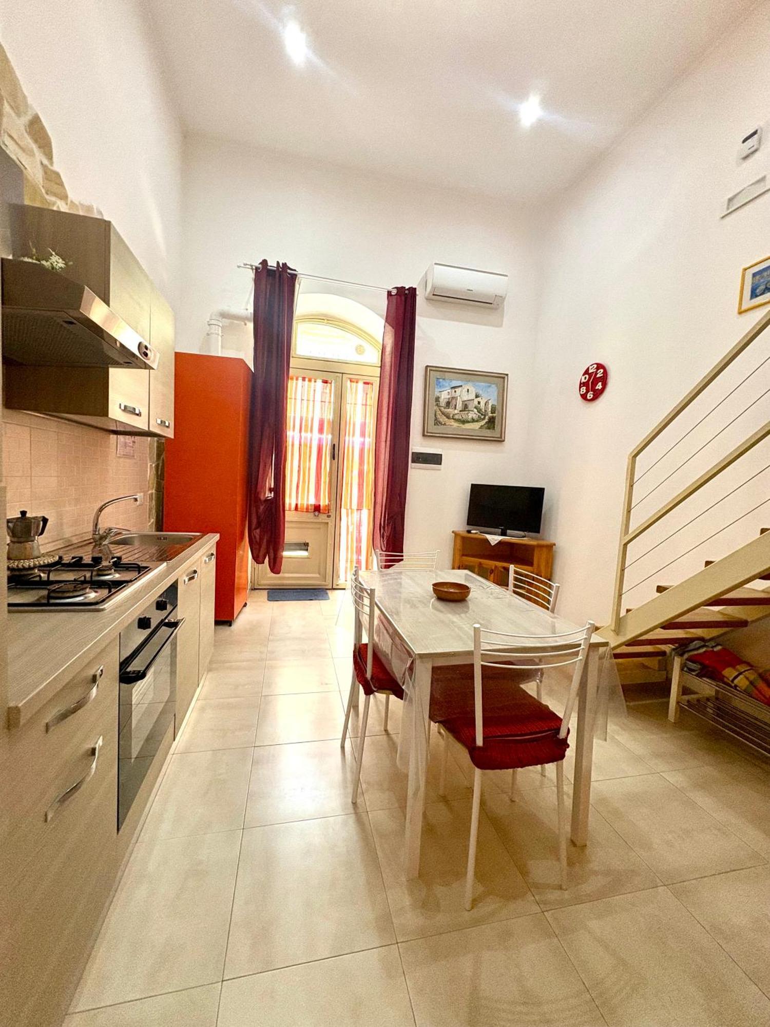 Joanna Studio Flat Giardini Naxos Bagian luar foto